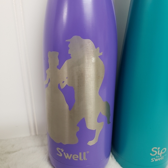 Swell bottle Disney Beauty and the Beast green Sip - Picture 2 of 4
